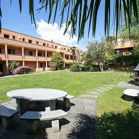 Residenza Borgo Rustico With Pool - Happy Apartment Collina d'Oro